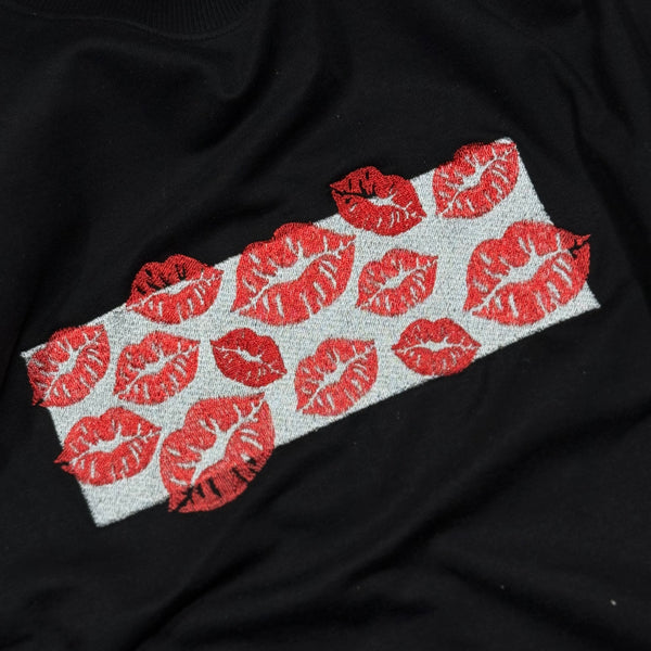 KISS IN THE AIR
